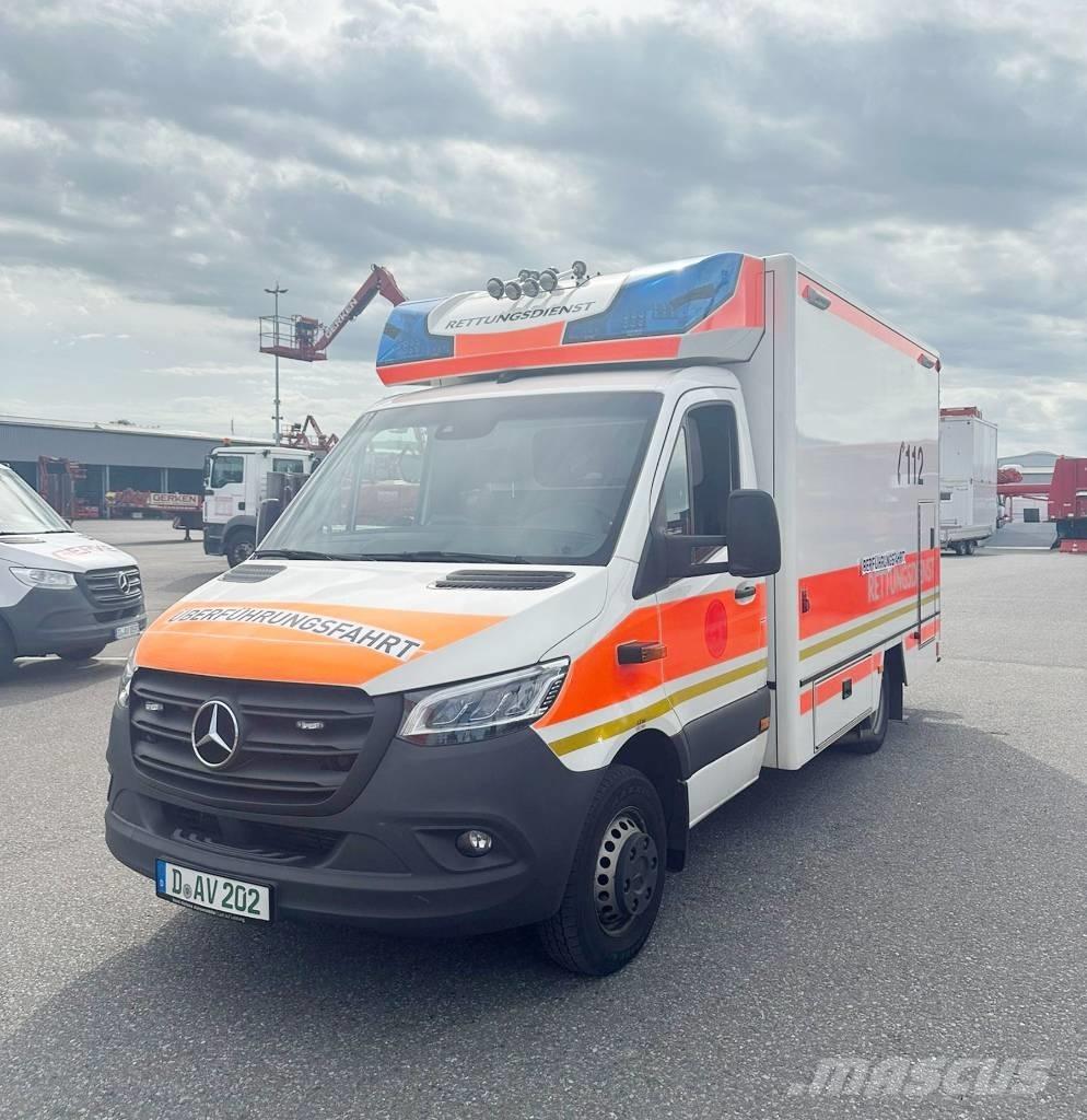 Mercedes-Benz 100 D Ambulanse