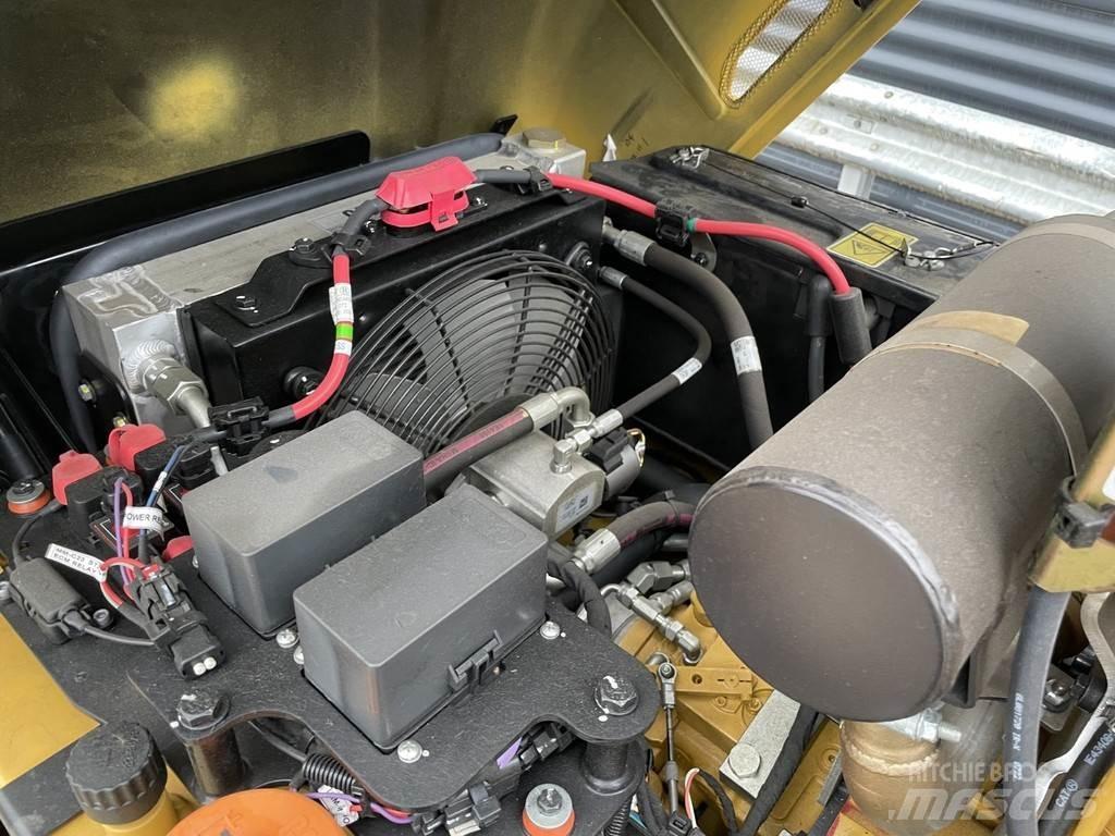 CAT CB2.5 GC Tandem Valser