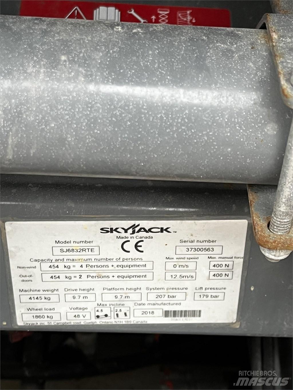 SkyJack SJ 6832 RTE Sakselifter