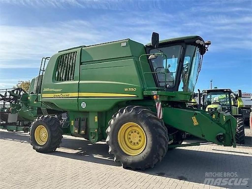John Deere W550 Skurtreskere
