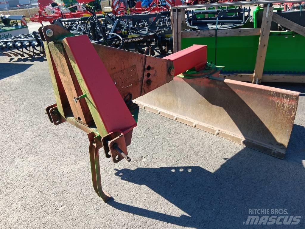 VM 220 Takalana Veiskraper