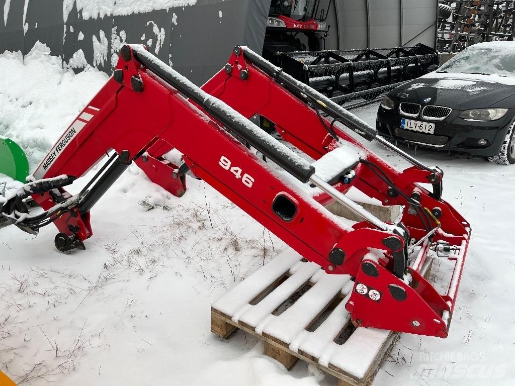 Massey Ferguson 945 Frontlastere og graveredskap