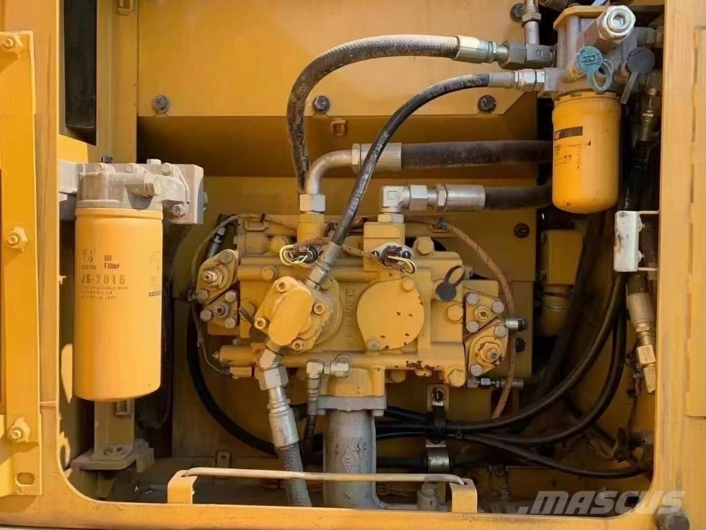 CAT CAT318D Beltegraver