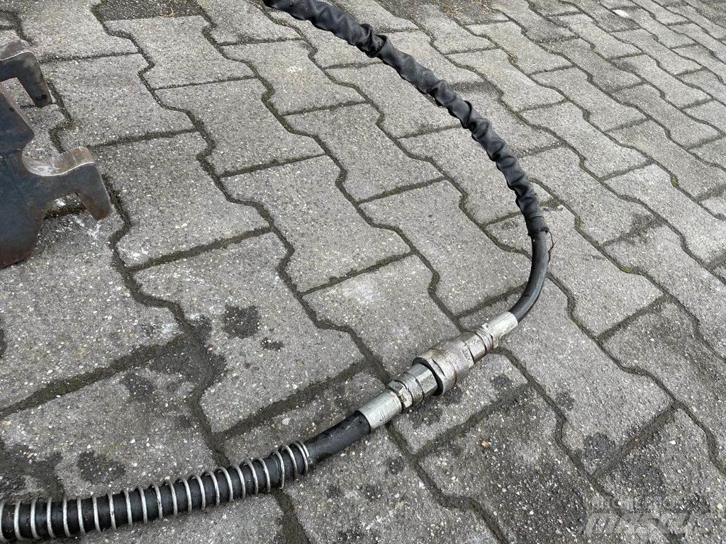 Gehl GS35 Hydrauliske hammere