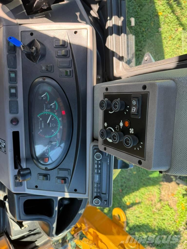 CASE 590 SM Traktorgravere