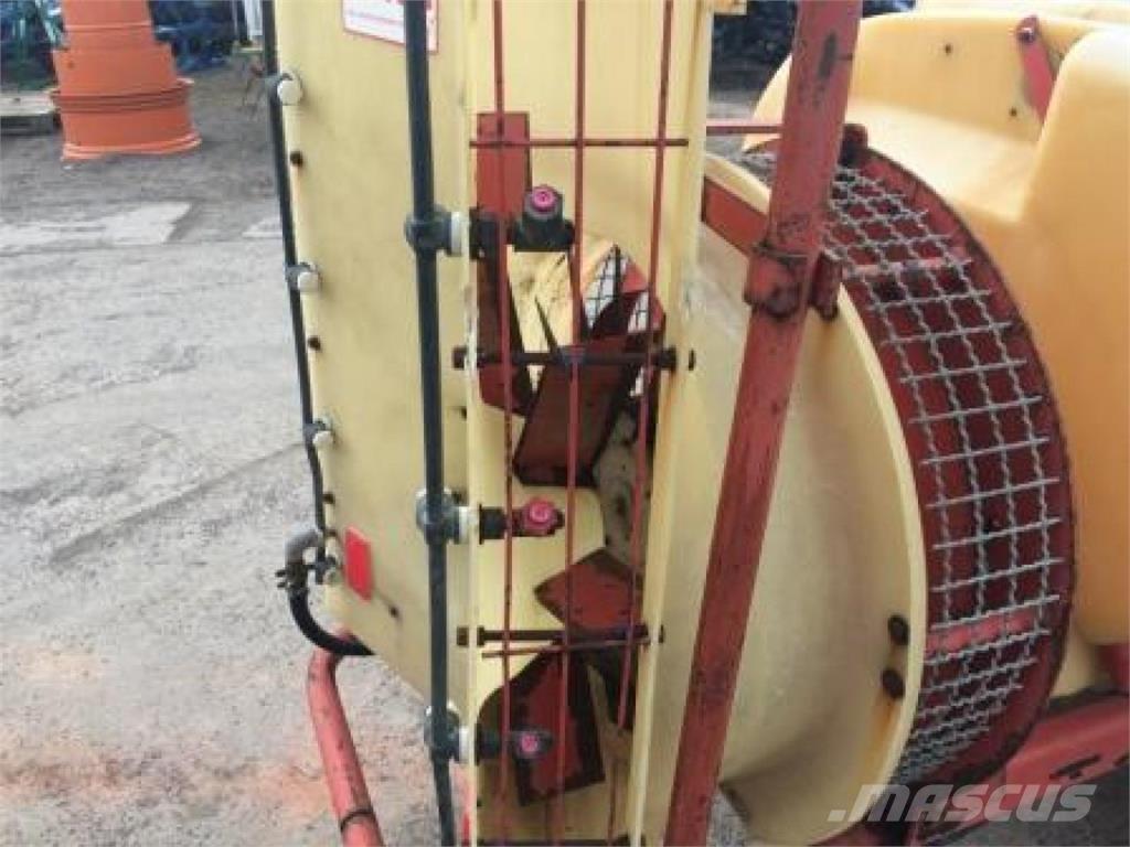 Holder NI 1000 Slepesprøyter