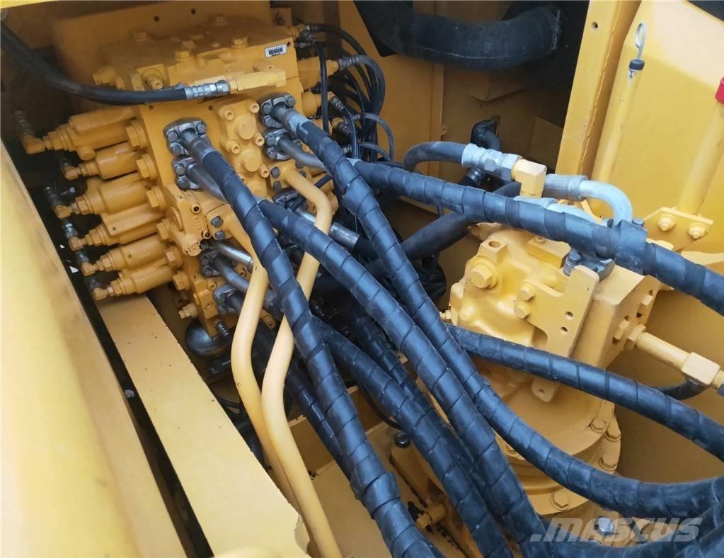 Komatsu PC200-7 Beltegraver