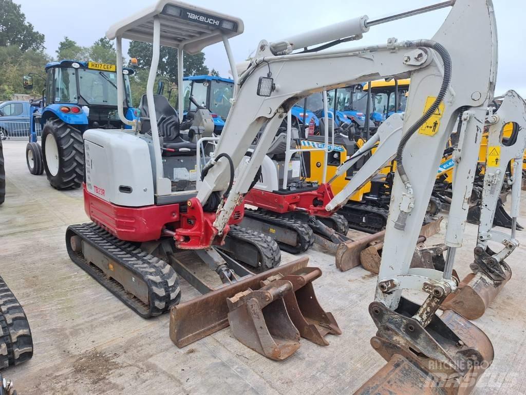 Takeuchi TB23R Minigravere <7t
