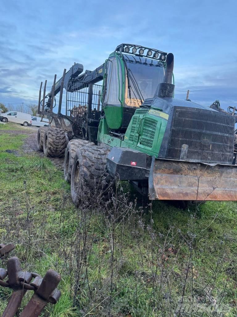 John Deere 1510G Lassbærere