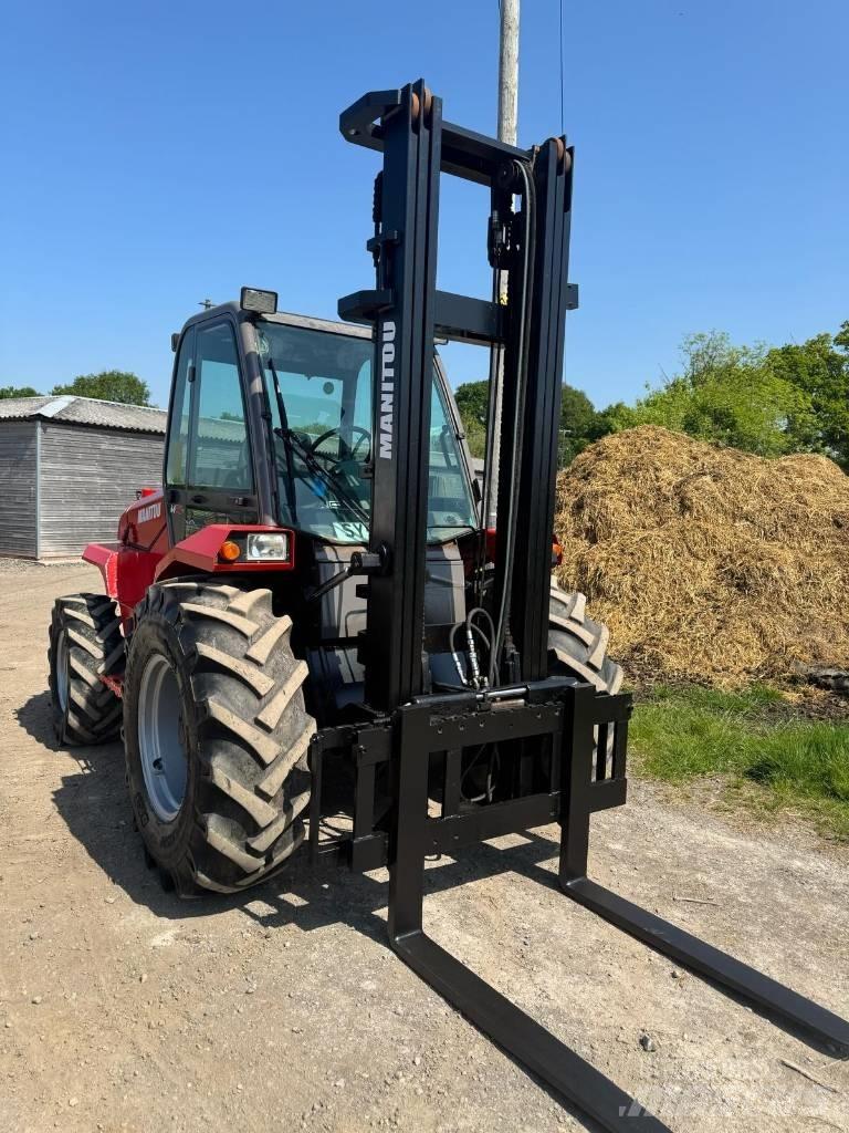 Manitou M 26.4 Terrenggående gaffeltruck
