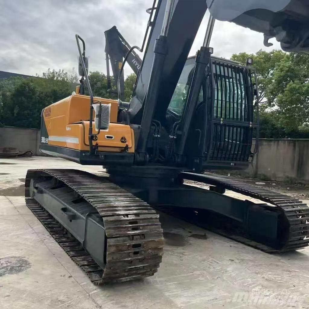 Hyundai 300-9 Beltegraver