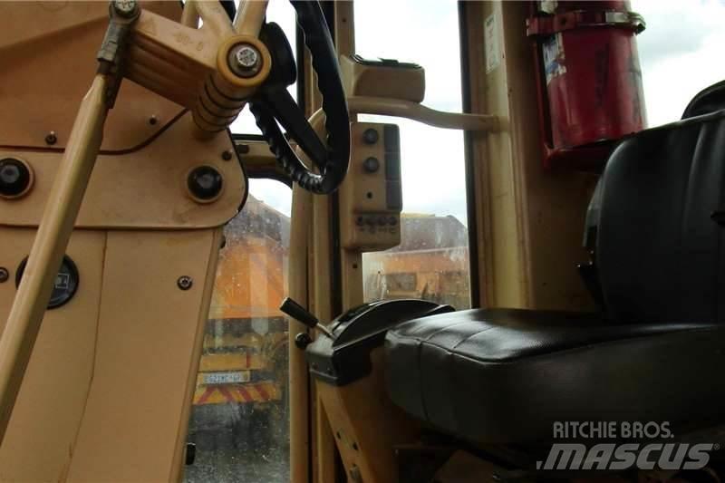 CAT 140H Veihøvler