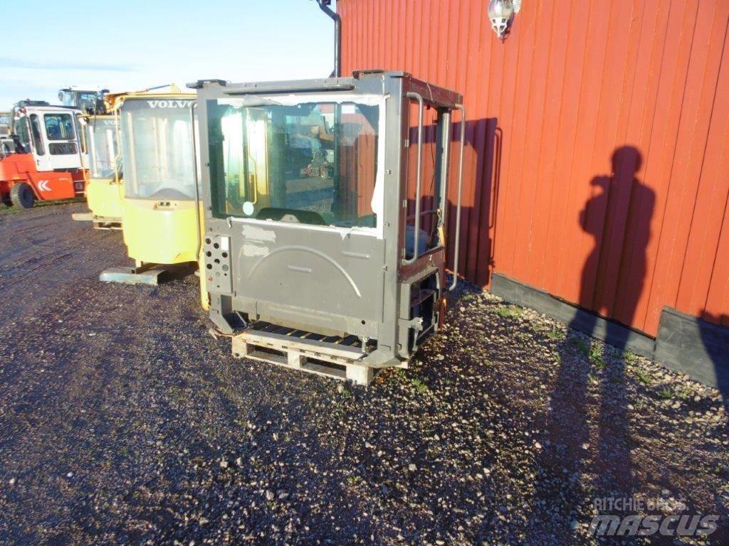  Hytt Volvo L60F Førerhus og Interiør