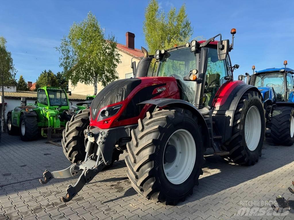 Valtra T234 VERSU Traktorer