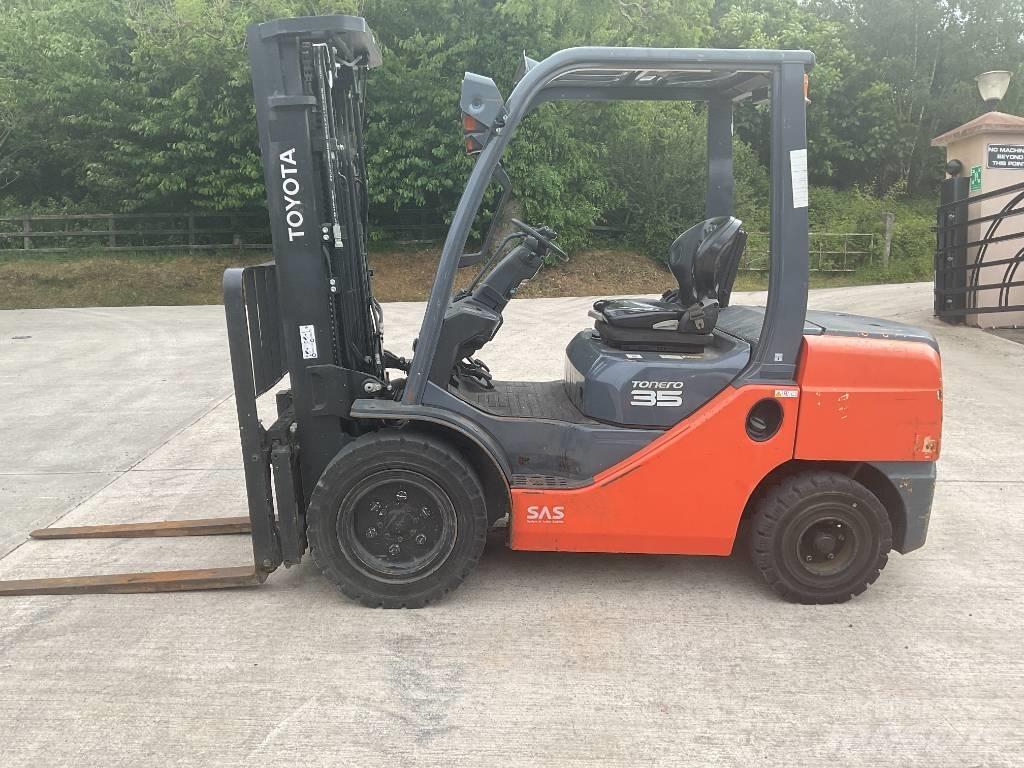 Toyota 02-8 FDJF 35 Diesel Trucker