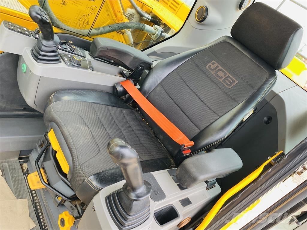 JCB 220XLC Beltegraver