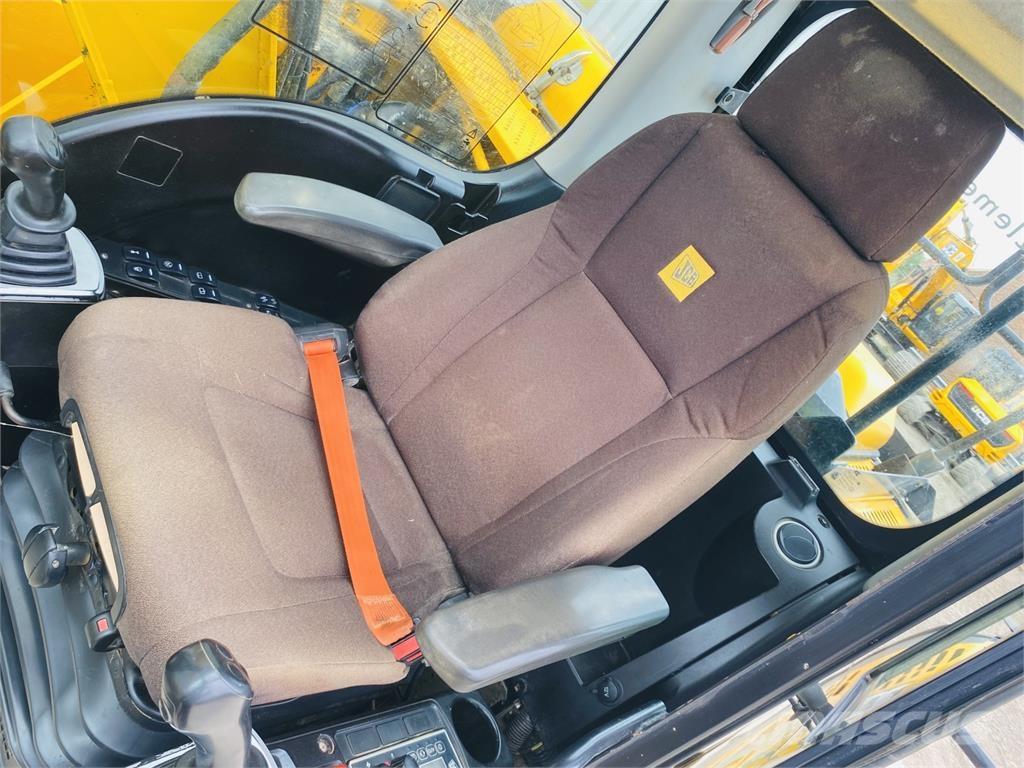JCB JS130LC Beltegraver