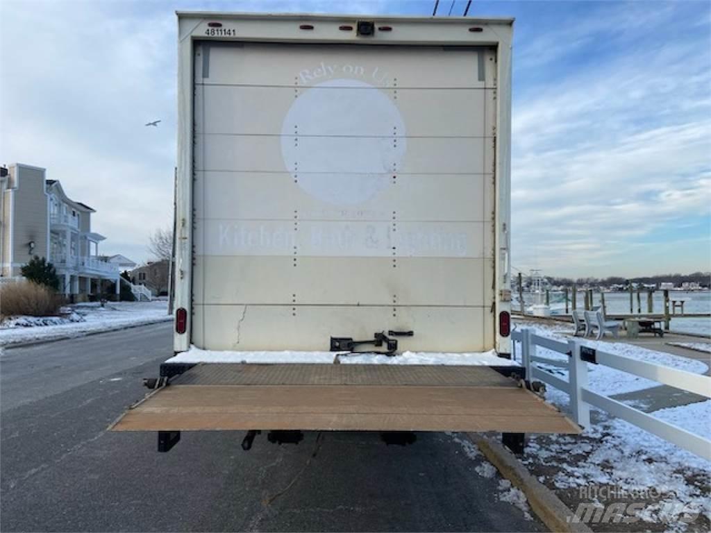 Isuzu FTR Skapbiler