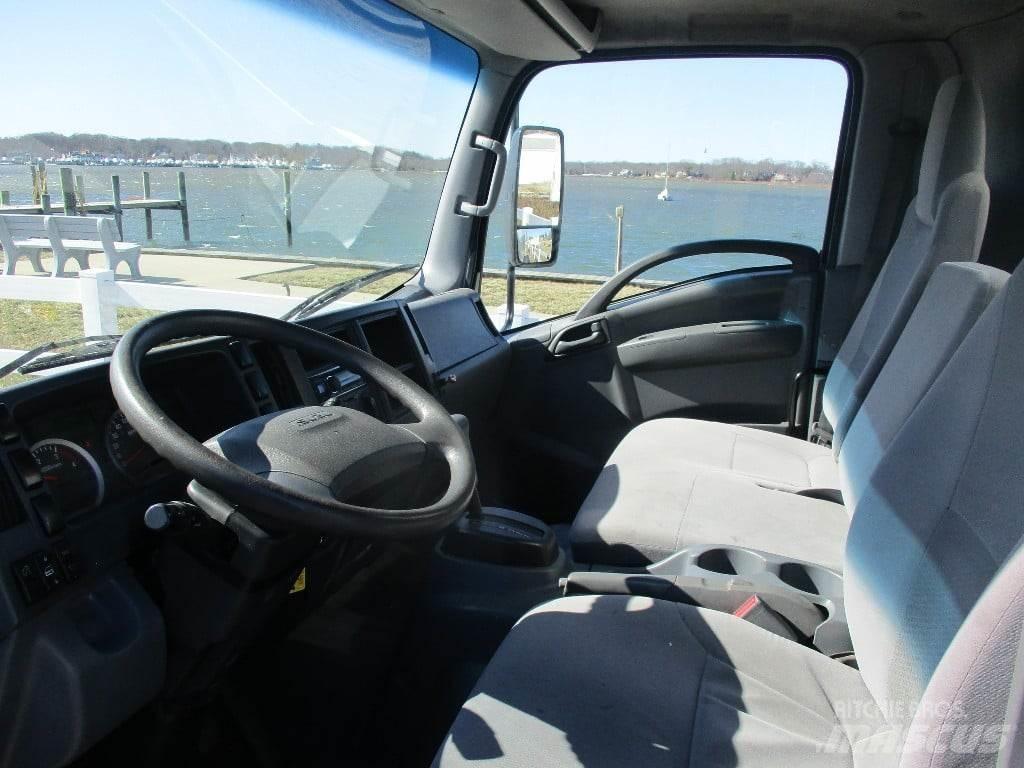 Isuzu NPR Skapbiler