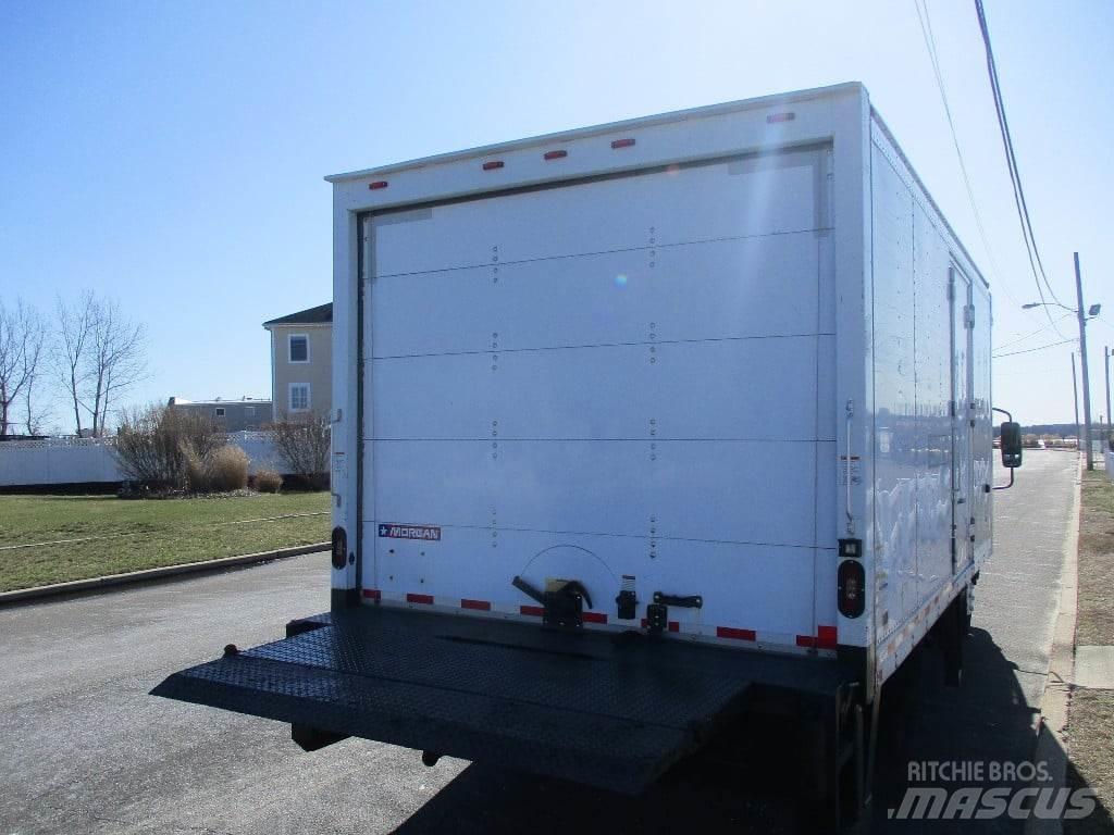 Isuzu NPR Skapbiler