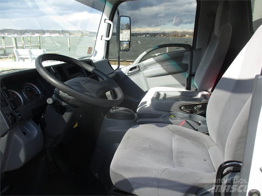 Isuzu NRR Skapbiler