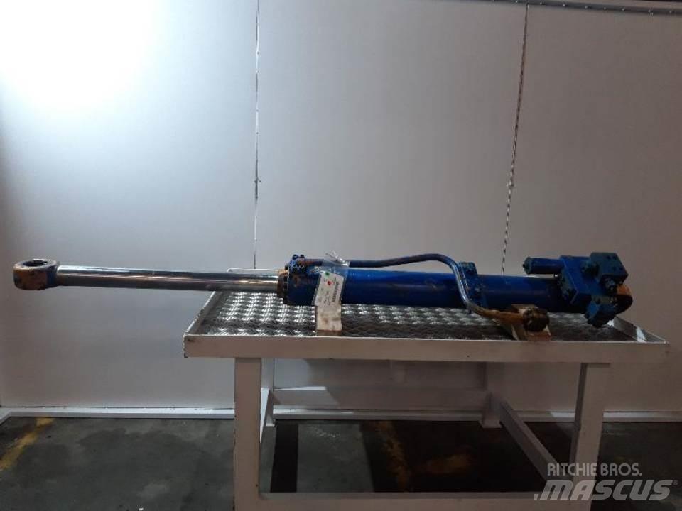 CASE 688B Hydraulikk