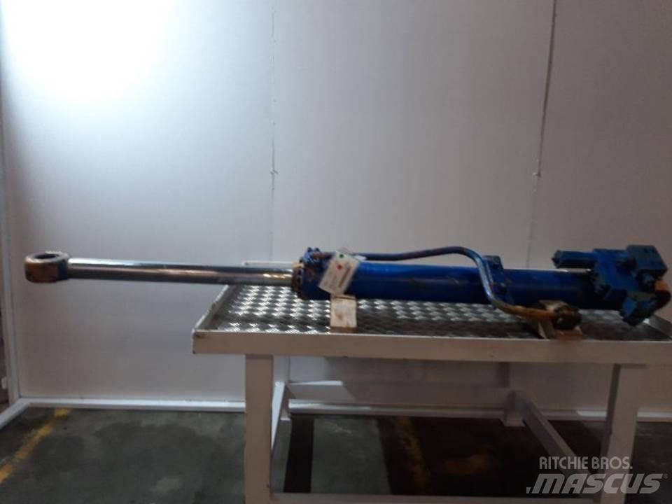 CASE 688B Hydraulikk