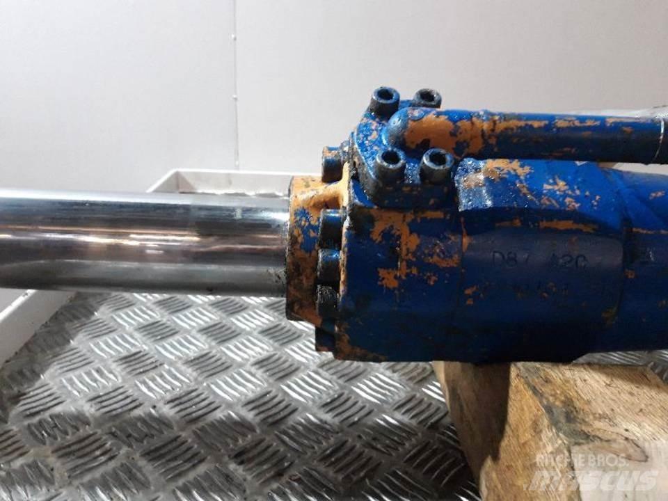 CASE 688B Hydraulikk
