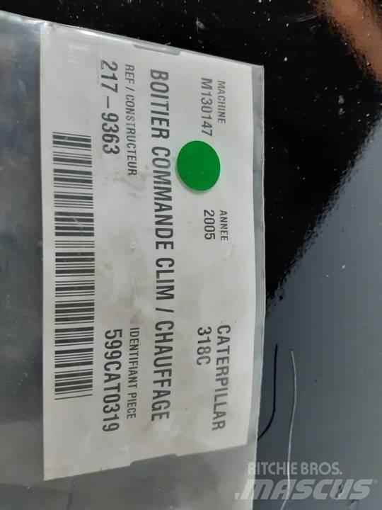CAT 318C Førerhus og Interiør
