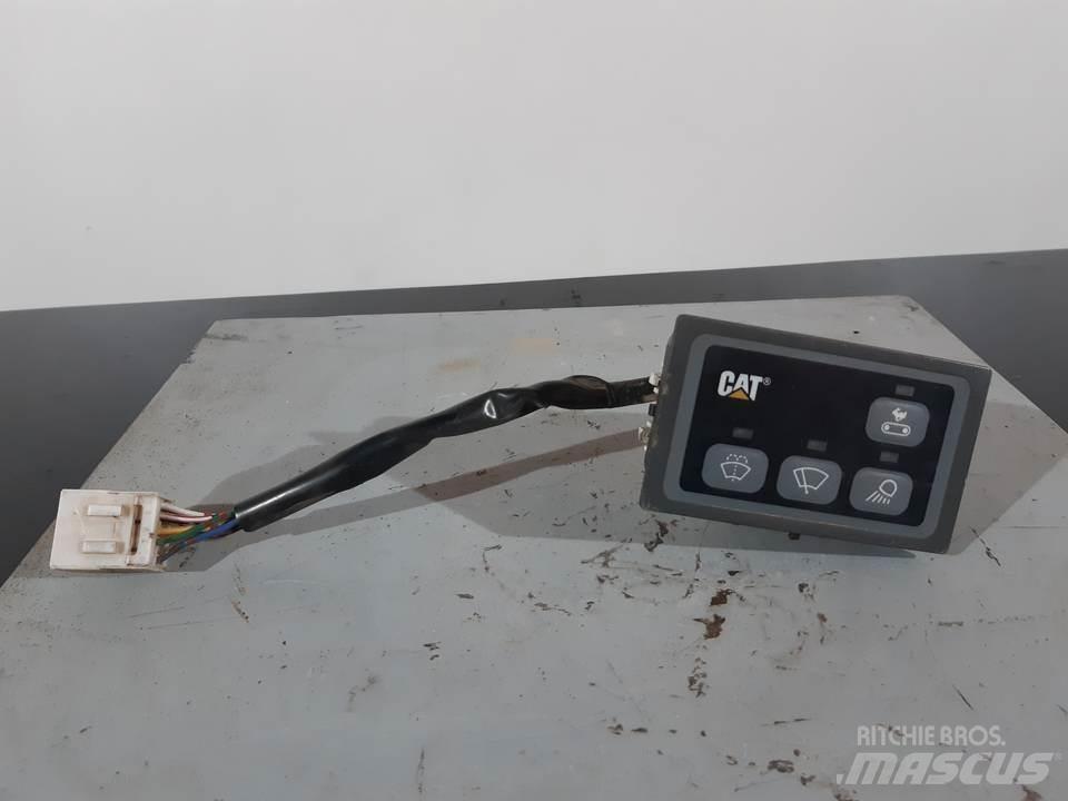CAT 318C Førerhus og Interiør