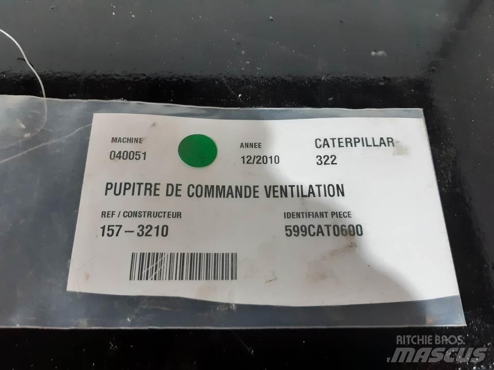 CAT 322 Førerhus og Interiør