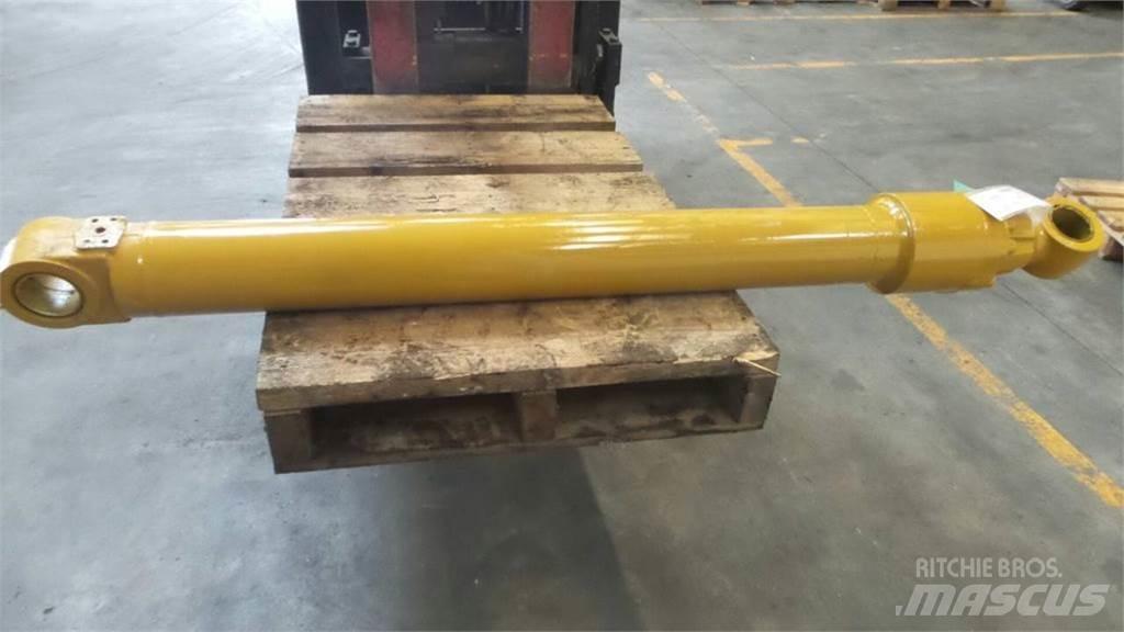 CAT 323D Hydraulikk