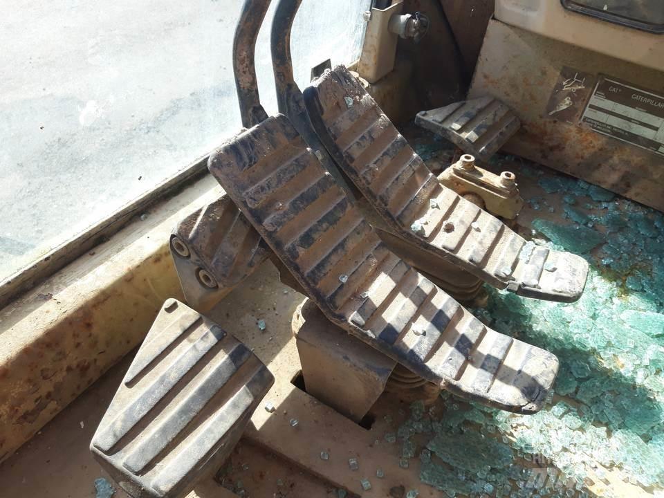 CAT 325LN Førerhus og Interiør