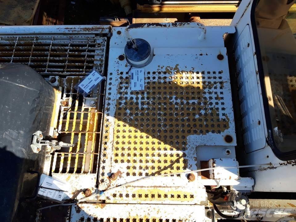 CAT 325LN Førerhus og Interiør