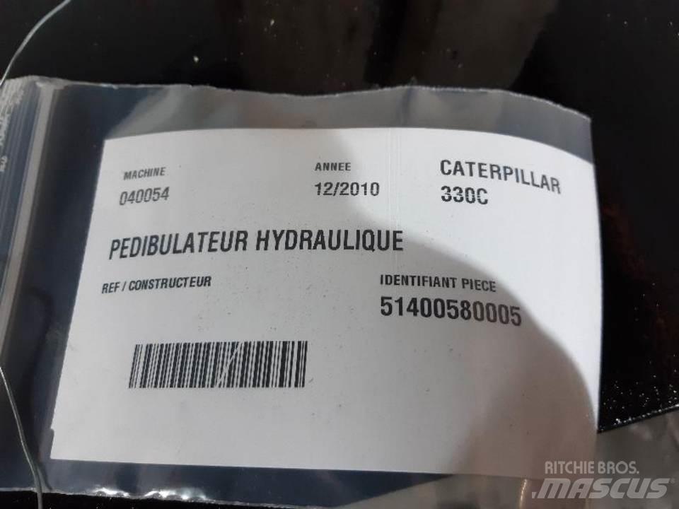 CAT 330C Førerhus og Interiør