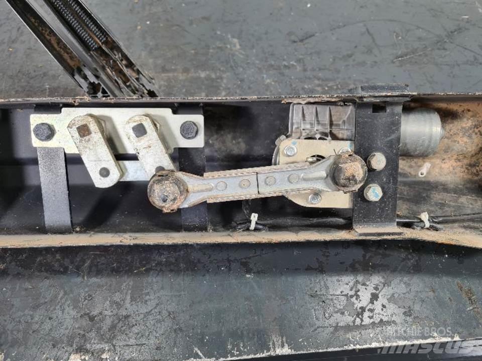 CAT 336DL Førerhus og Interiør