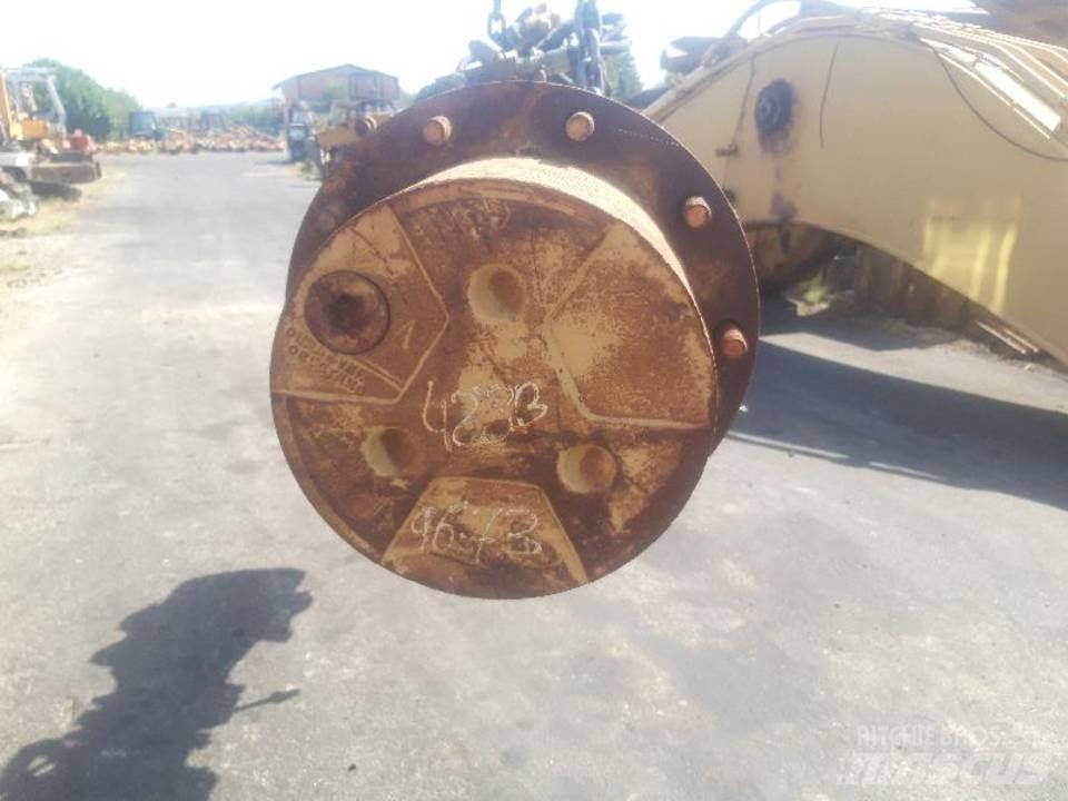 CAT 438B Girkasse