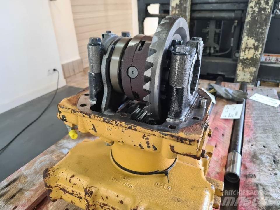 CAT 906H Girkasse