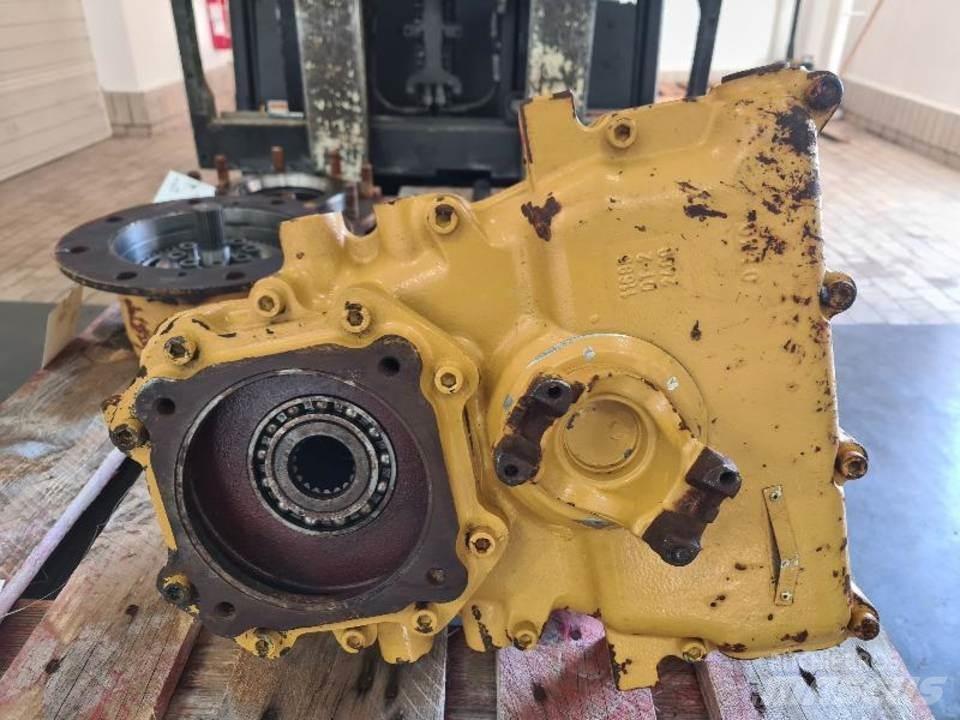 CAT 906H Girkasse