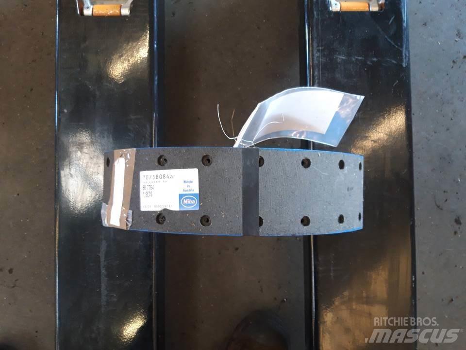 CAT 950 Belter, kjettinger og understell