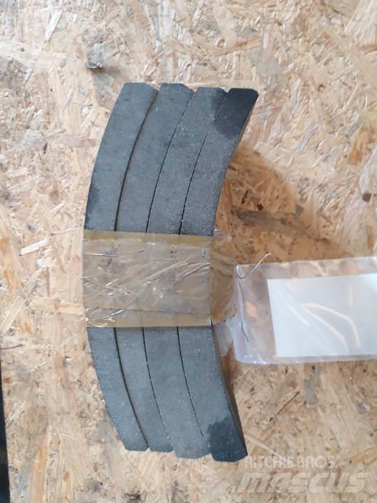 CAT 966C Belter, kjettinger og understell