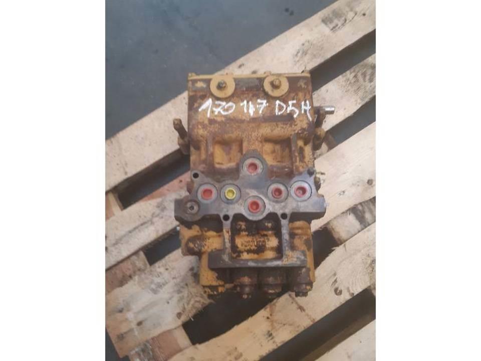 CAT D5H Hydraulikk
