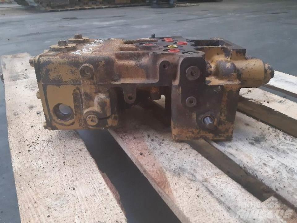 CAT D5H Hydraulikk