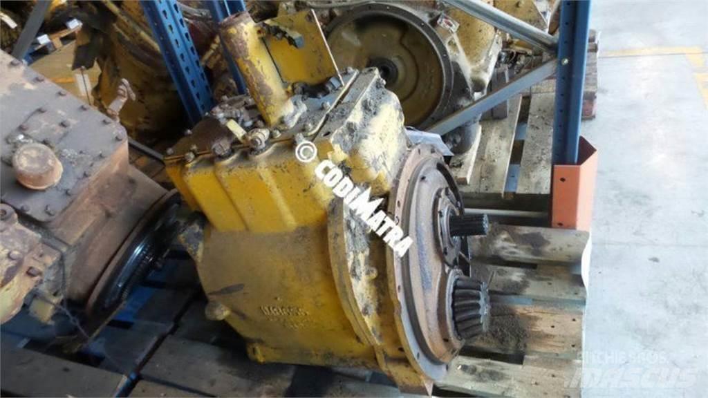 CAT D7E Girkasse