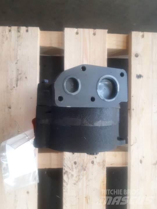 CAT D8H Hydraulikk