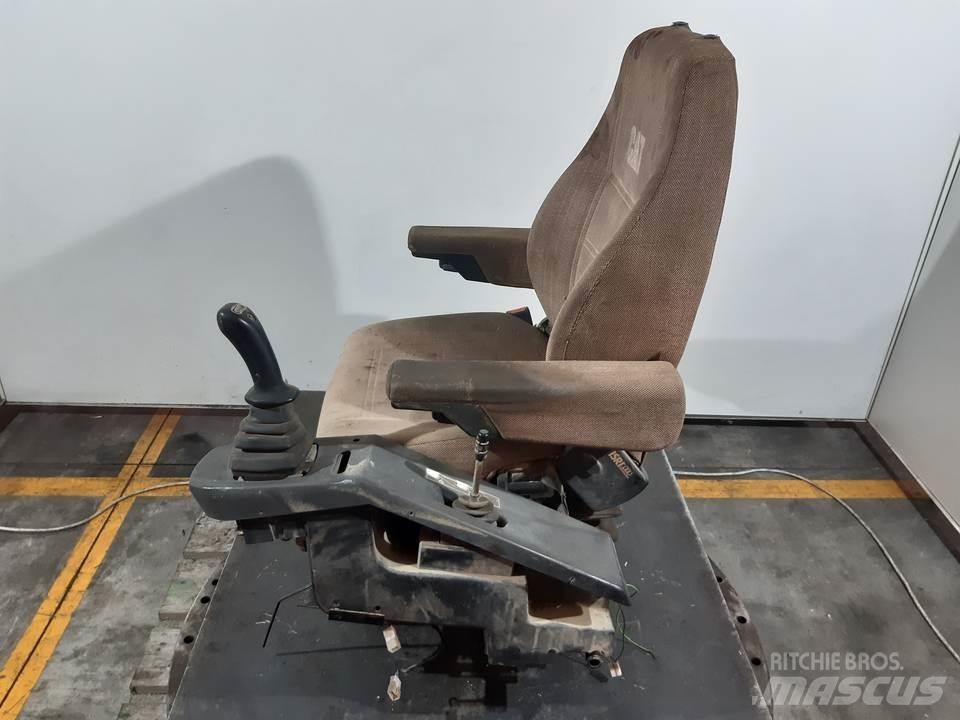 CAT M312 Førerhus og Interiør