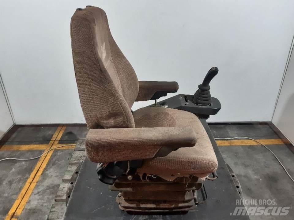 CAT M312 Førerhus og Interiør