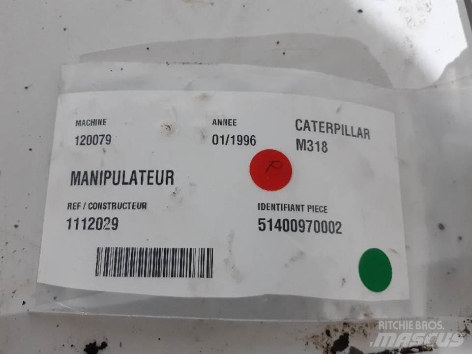 CAT M318 Førerhus og Interiør