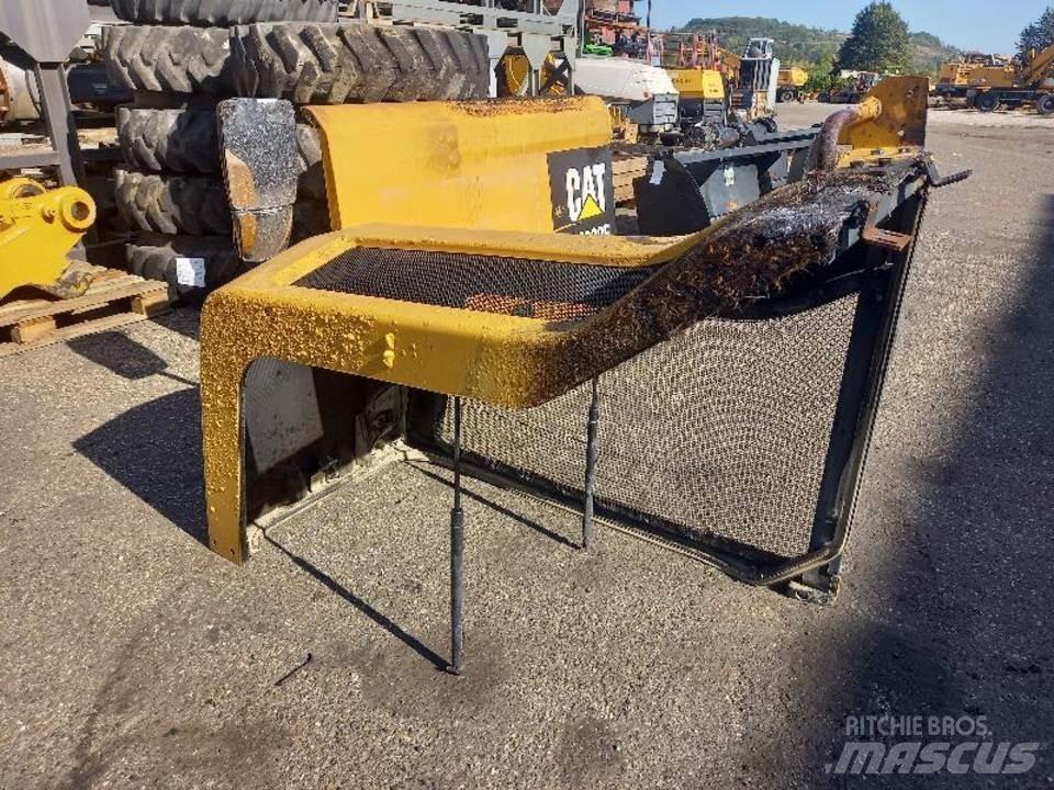 CAT M320F Førerhus og Interiør