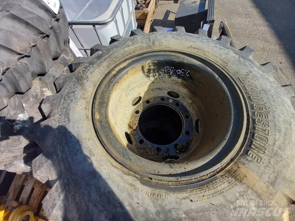 CAT M320F Belter, kjettinger og understell